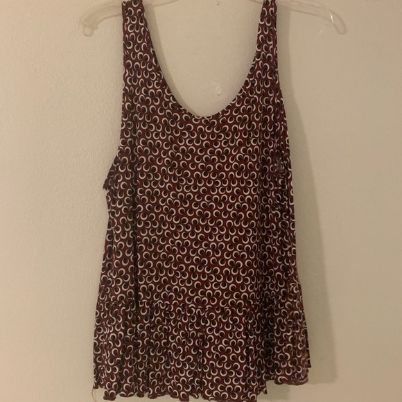 🌵 3x$15 H&M Red, White and Black Patterned Shirt - Picture 3 of 3